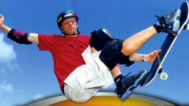 Tony Hawk Makes Fan’s Day With Help of FedEx Driver