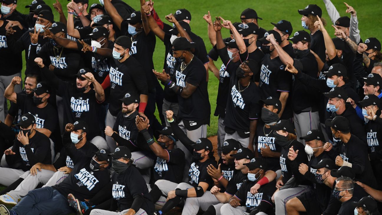 Emotional Marlins honor Fernandez, then defeat Mets